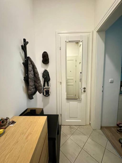 Cozy Karlin Apartment Praga Exterior foto